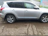 Toyota RAV4 2007 года за 7 000 000 тг. в Астана – фото 2