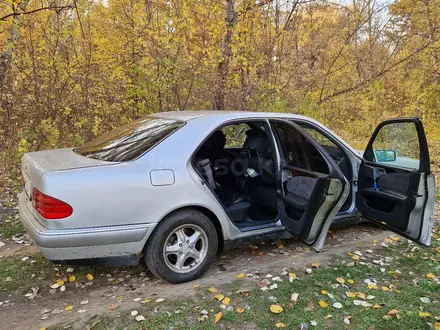 Mercedes-Benz E 200 1996 года за 3 000 000 тг. в Семей – фото 14