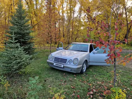 Mercedes-Benz E 200 1996 года за 3 000 000 тг. в Семей – фото 8