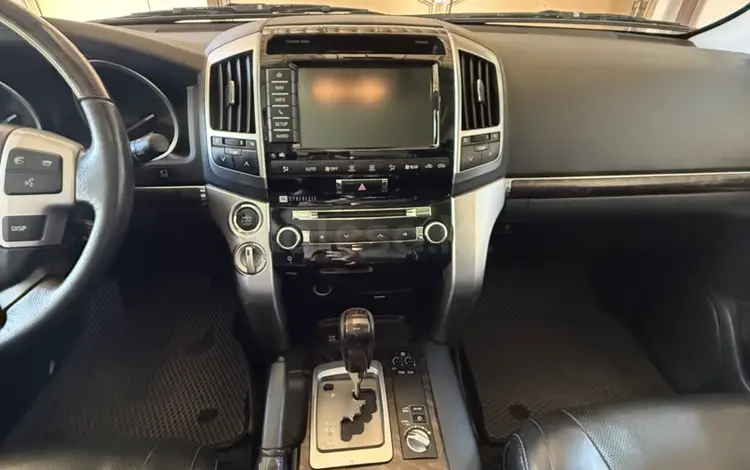 Toyota Land Cruiser 2013 года за 23 500 000 тг. в Алматы