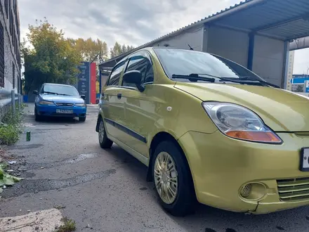 Chevrolet Spark 2008 года за 2 000 000 тг. в Актобе – фото 3