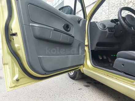 Chevrolet Spark 2008 года за 2 000 000 тг. в Актобе – фото 4