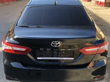 Toyota Camry 2018 года за 15 300 000 тг. в Актобе – фото 6