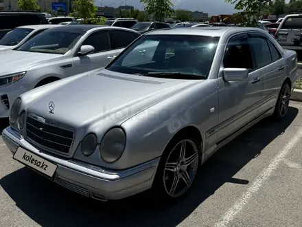 Mercedes-Benz E 280 1997 года за 2 700 000 тг. в Алматы – фото 2