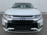 Mitsubishi Outlander 2022 годаүшін11 099 999 тг. в Астана – фото 3