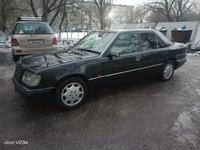 Mercedes-Benz E 220 1994 годаүшін1 650 000 тг. в Тараз