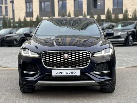 Jaguar F-Pace 2022 года за 26 800 000 тг. в Алматы – фото 2