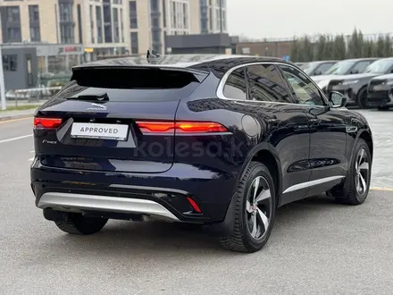 Jaguar F-Pace 2022 года за 26 800 000 тг. в Алматы – фото 6