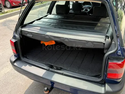 Volkswagen Passat 1995 года за 2 600 000 тг. в Тараз – фото 22