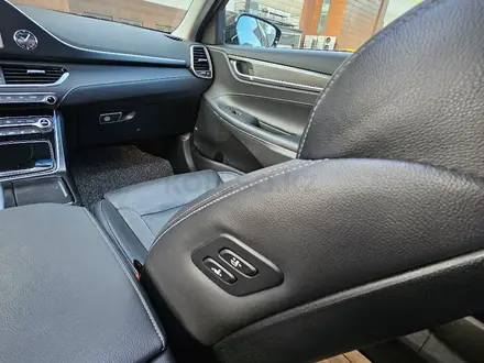 Hyundai Grandeur 2018 года за 11 290 000 тг. в Алматы – фото 42