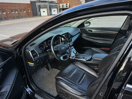 Hyundai Grandeur 2018 года за 11 290 000 тг. в Алматы – фото 21