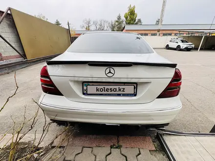 Mercedes-Benz E 200 2002 года за 6 000 000 тг. в Алматы – фото 29