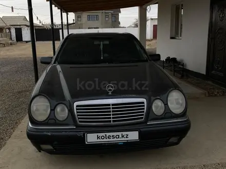 Mercedes-Benz E 240 1998 года за 3 400 000 тг. в Актау – фото 6