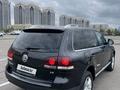 Volkswagen Touareg 2007 года за 7 200 000 тг. в Астана – фото 9