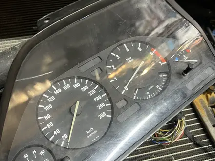 Привозной оригинал щиток приборов BMW за 2 000 тг. в Алматы