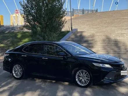 Toyota Camry 2020 года за 14 300 000 тг. в Астана – фото 11