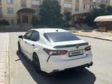 Toyota Camry 2021 года за 11 000 000 тг. в Актау – фото 2