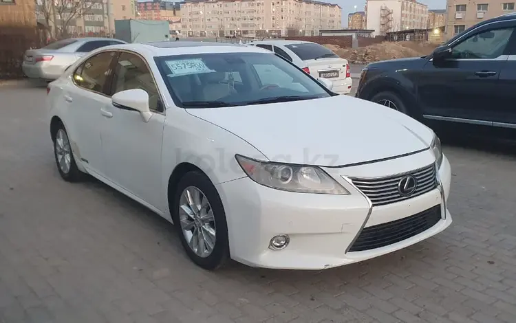 Lexus ES 300h 2014 годаfor7 000 000 тг. в Актау