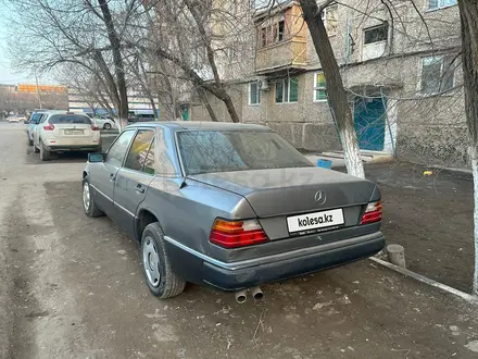 Mercedes-Benz E 200 1990 года за 1 500 000 тг. в Жезказган