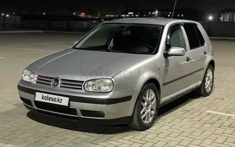 Volkswagen Golf 2001 годаүшін2 500 000 тг. в Актобе