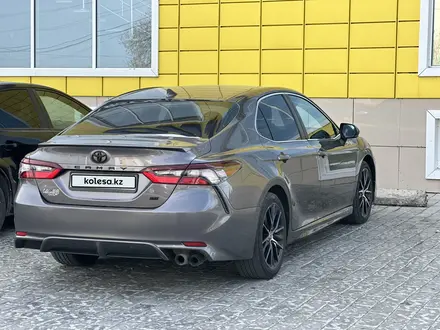 Toyota Camry 2021 года за 13 800 000 тг. в Костанай – фото 8