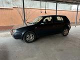 Volkswagen Golf 2002 годаfor2 500 000 тг. в Шымкент