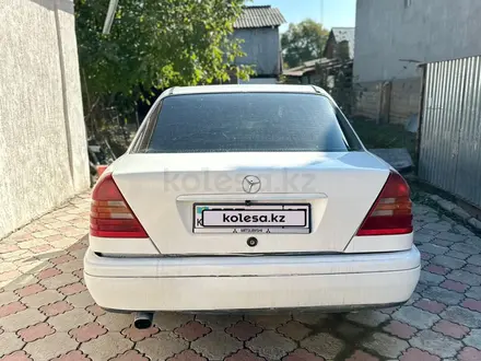 Mercedes-Benz C 200 1994 года за 1 300 000 тг. в Алматы – фото 2