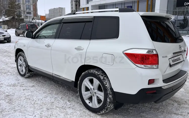 Toyota Highlander 2011 года за 13 000 000 тг. в Астана