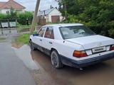 Mercedes-Benz E 200 1989 годаfor600 000 тг. в Астана – фото 2