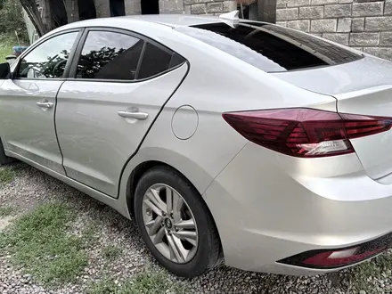 Hyundai Elantra 2019 года за 7 500 000 тг. в Алматы – фото 4