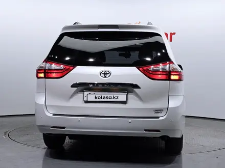 Toyota Sienna 2017 года за 19 000 000 тг. в Алматы – фото 4