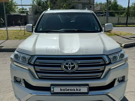 Toyota Land Cruiser 2018 года за 35 500 000 тг. в Алматы