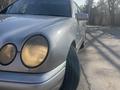 Mercedes-Benz E 230 1996 года за 2 600 000 тг. в Алматы – фото 2