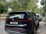 Hyundai Santa Fe 2021 года за 14 500 000 тг. в Алматы – фото 3