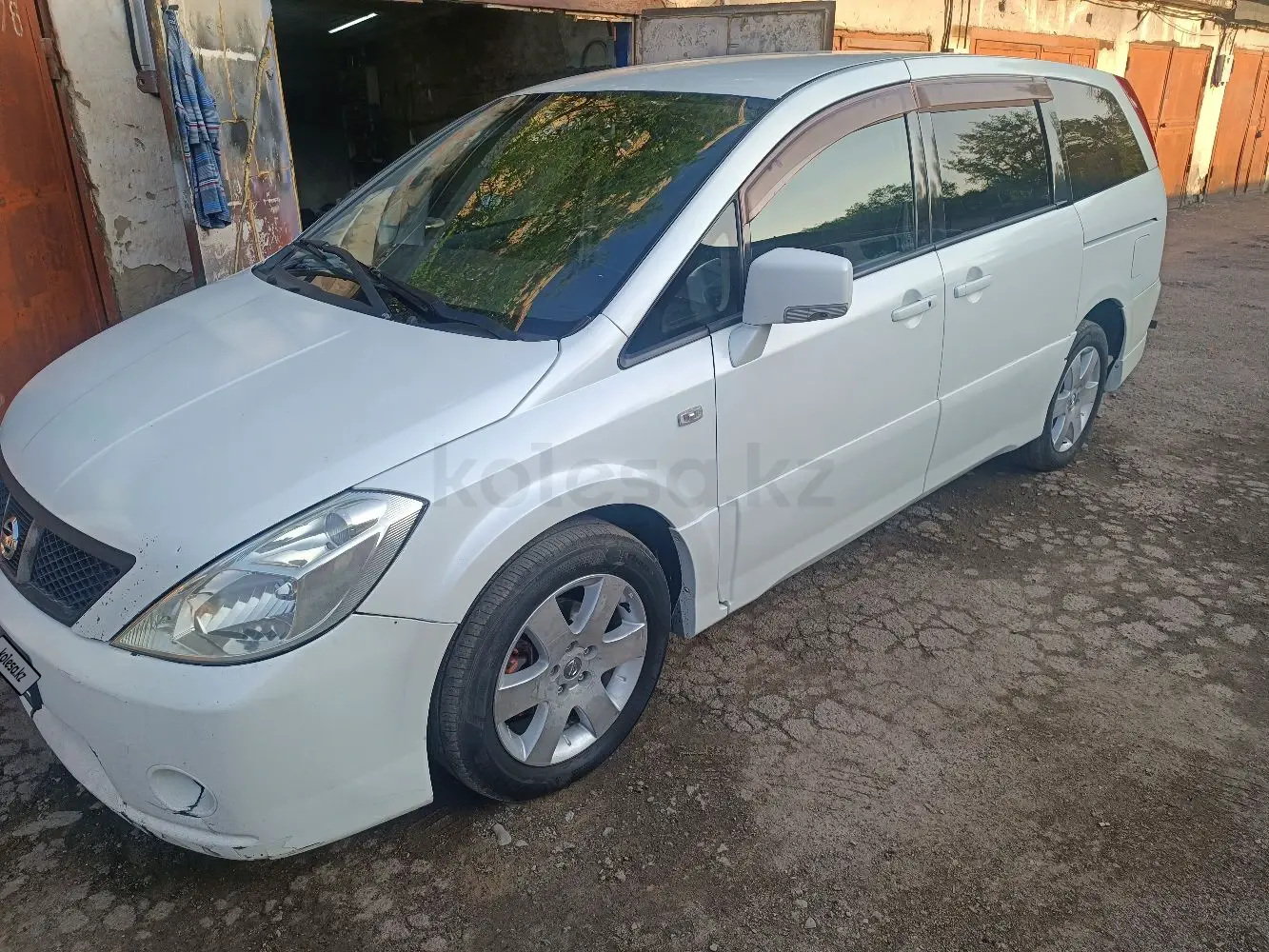 Nissan Presage, 2005