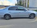 Toyota Avensis 1999 годаүшін2 300 000 тг. в Астана – фото 5