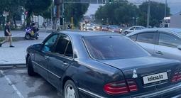 Mercedes-Benz E 200 1998 года за 1 600 000 тг. в Алматы