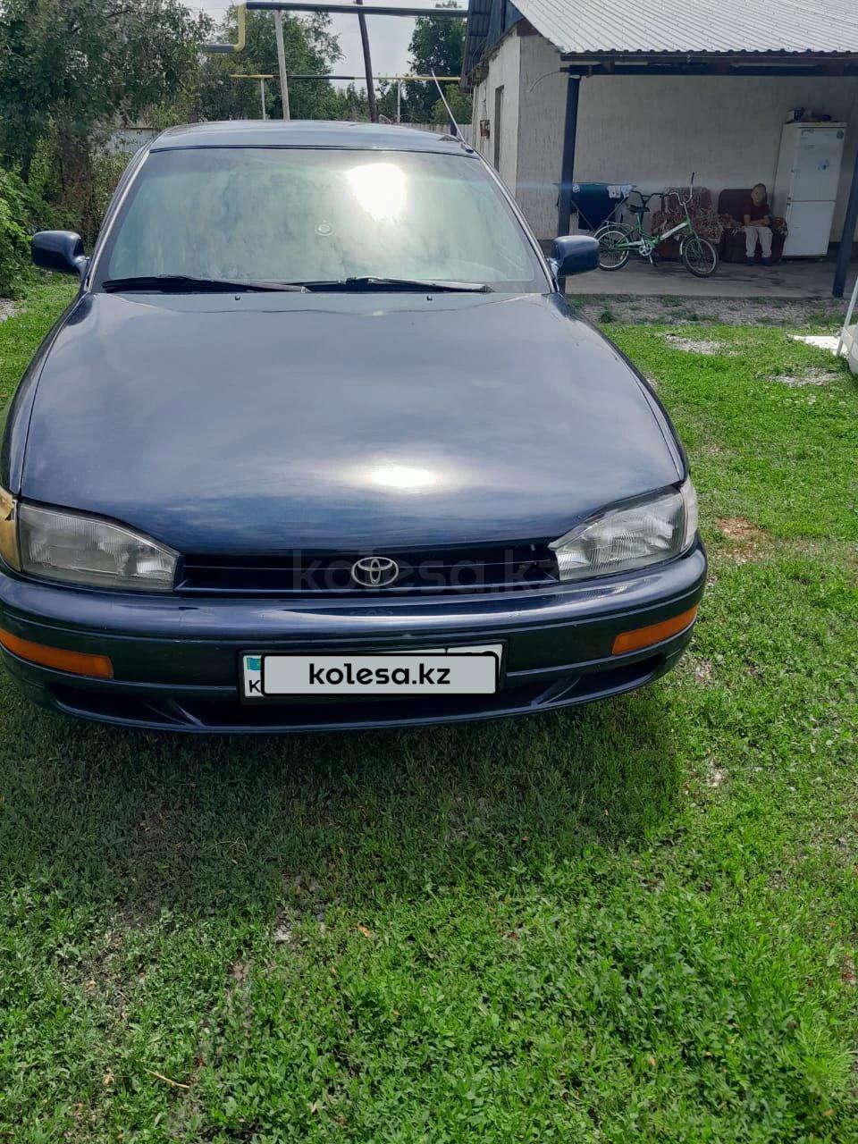 Toyota Camry 1993 г.