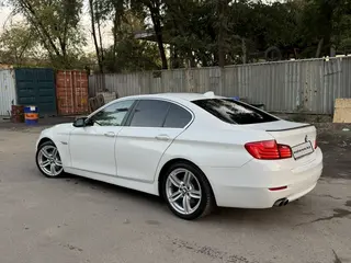 BMW 528