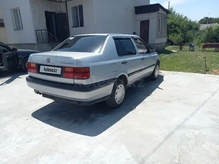 Volkswagen Vento 1993 года за 1 100 000 тг. в Алматы – фото 4