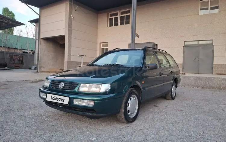 Volkswagen Passat 1996 годаүшін2 400 000 тг. в Шымкент
