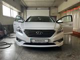 Hyundai Sonata 2016 года за 10 500 000 тг. в Усть-Каменогорск – фото 2