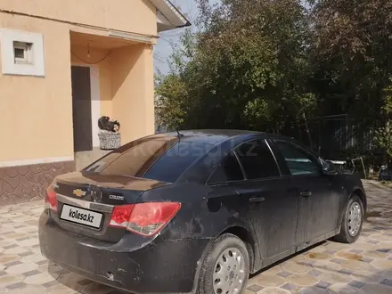 Chevrolet Cruze 2011 года за 2 700 000 тг. в Алматы – фото 4