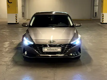 Hyundai Elantra 2023 года за 11 350 000 тг. в Алматы