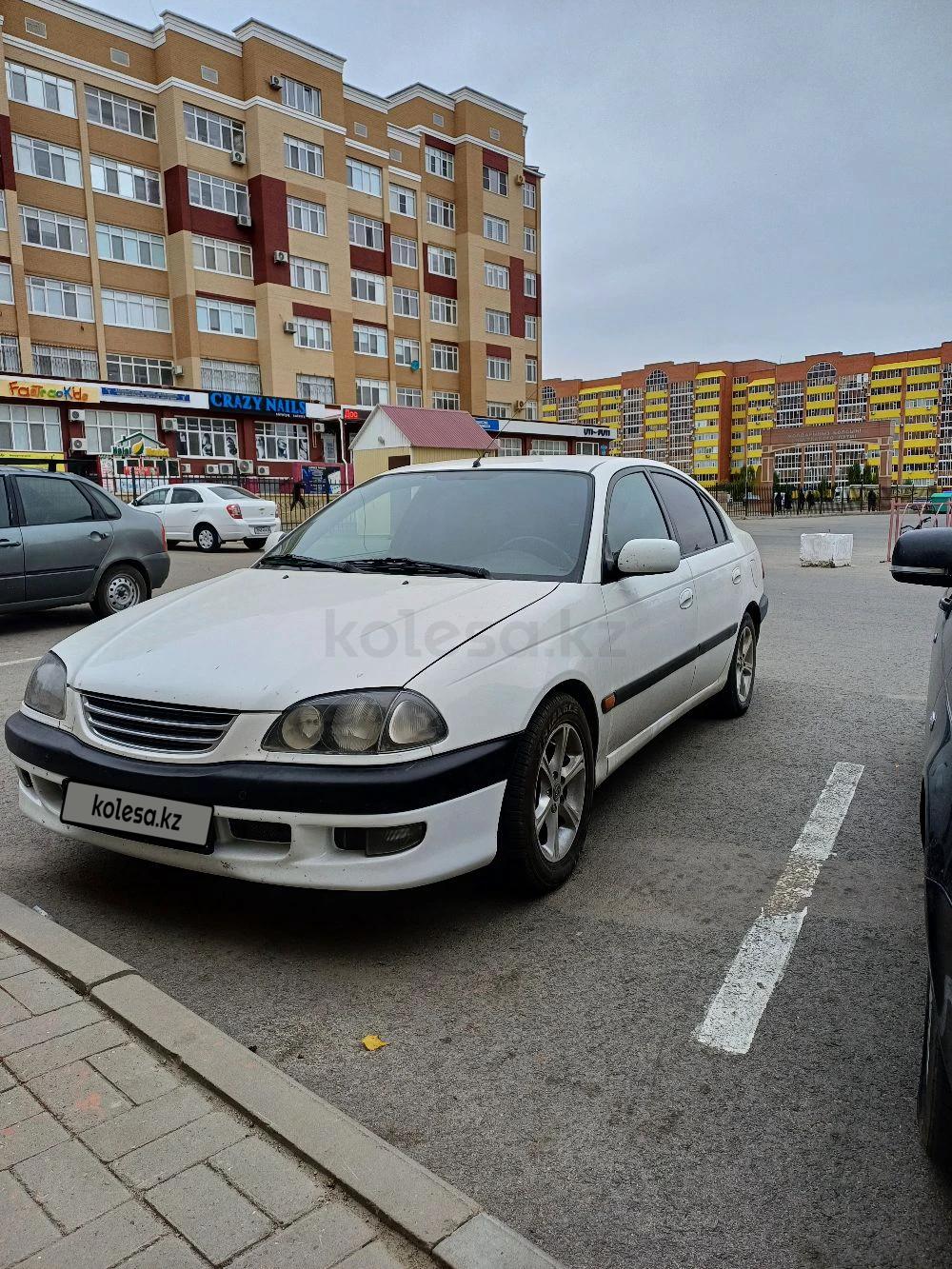 Toyota Avensis 1999 г.