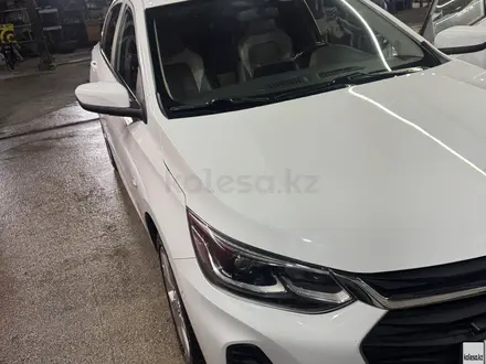 Chevrolet Onix 2023 года за 5 300 000 тг. в Алматы