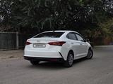 Hyundai Accent 2022 годаүшін6 300 000 тг. в Астана – фото 3