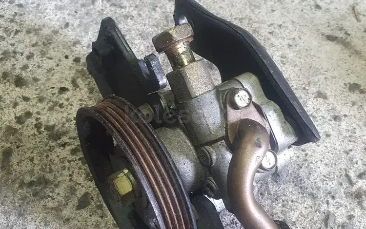 ГУР насос Nissan Primera P10-11 за 18 000 тг. в Алматы