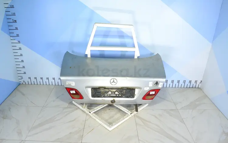 Крышка багажника Mercedes benz W210 + за 17 000 тг. в Тараз