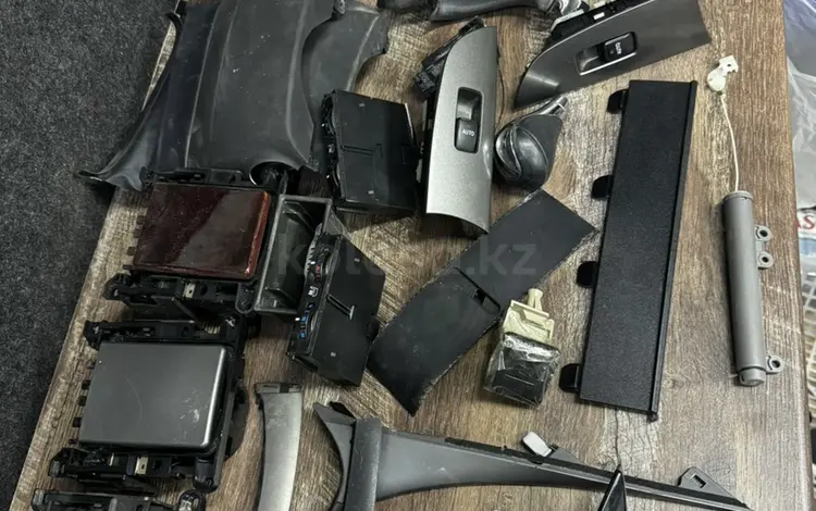 Пороги накладки детали салона зеркало ручка фонарь шторка акпп люкүшін25 000 тг. в Алматы